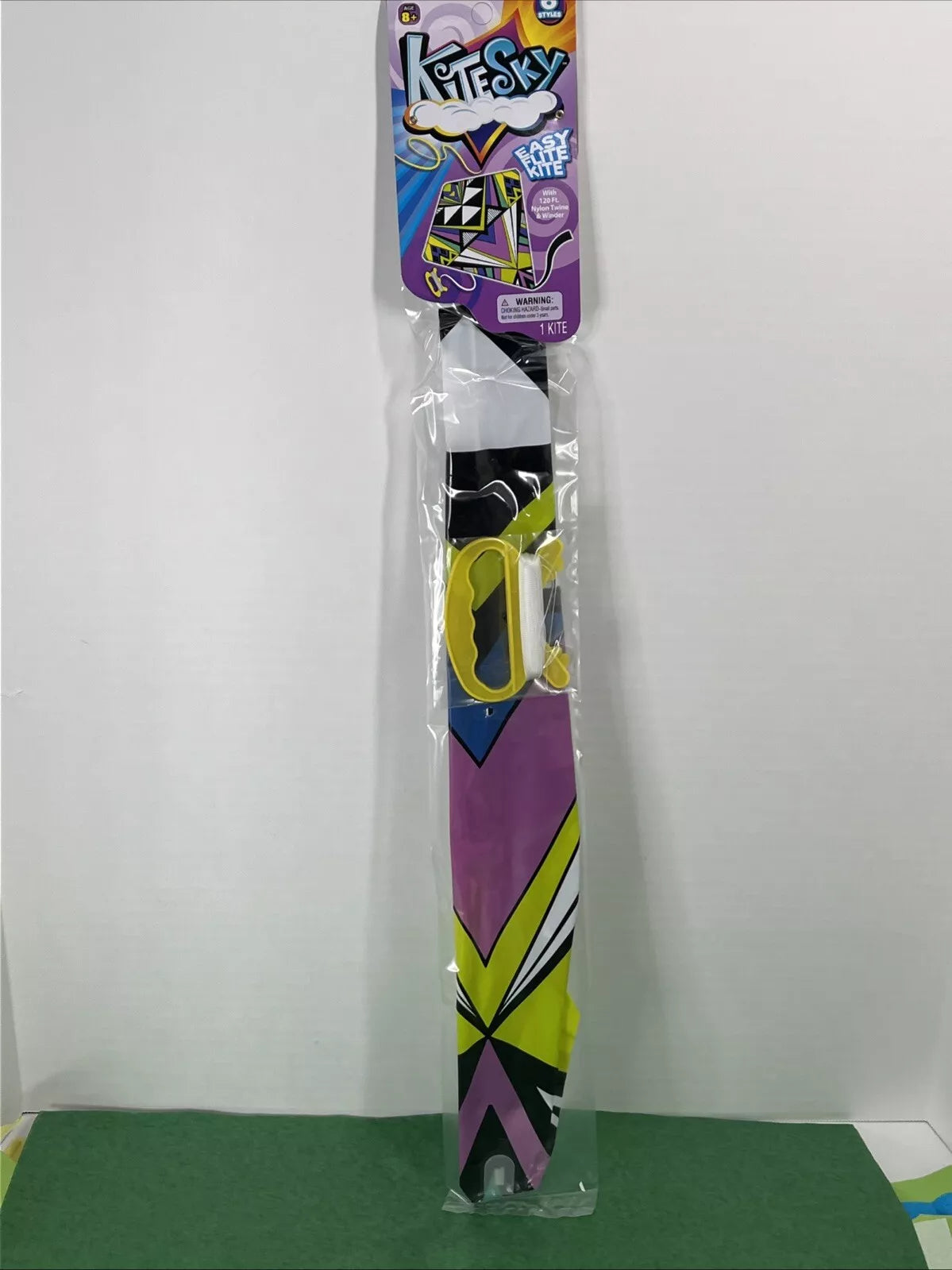 Geometric Kite 26 Inch Tall Diamond Easy Flight